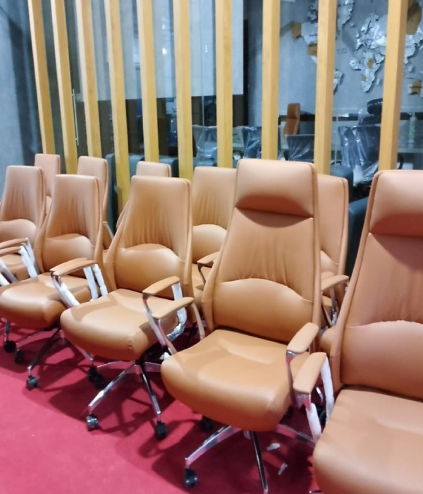 Leatherette Imported High Back Chair